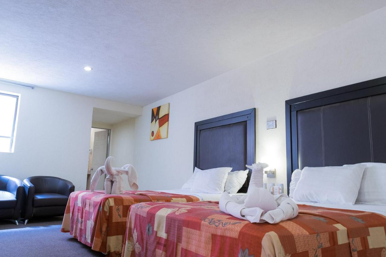 Hotel Posada Guadalupe ปวยบลา ภายนอก รูปภาพ