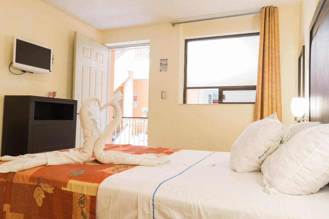 Hotel Posada Guadalupe ปวยบลา ภายนอก รูปภาพ
