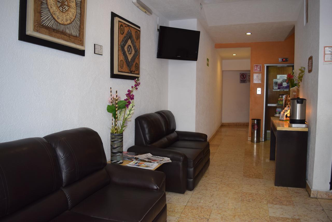Hotel Posada Guadalupe ปวยบลา ภายนอก รูปภาพ