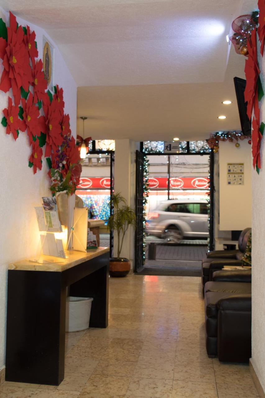 Hotel Posada Guadalupe ปวยบลา ภายนอก รูปภาพ