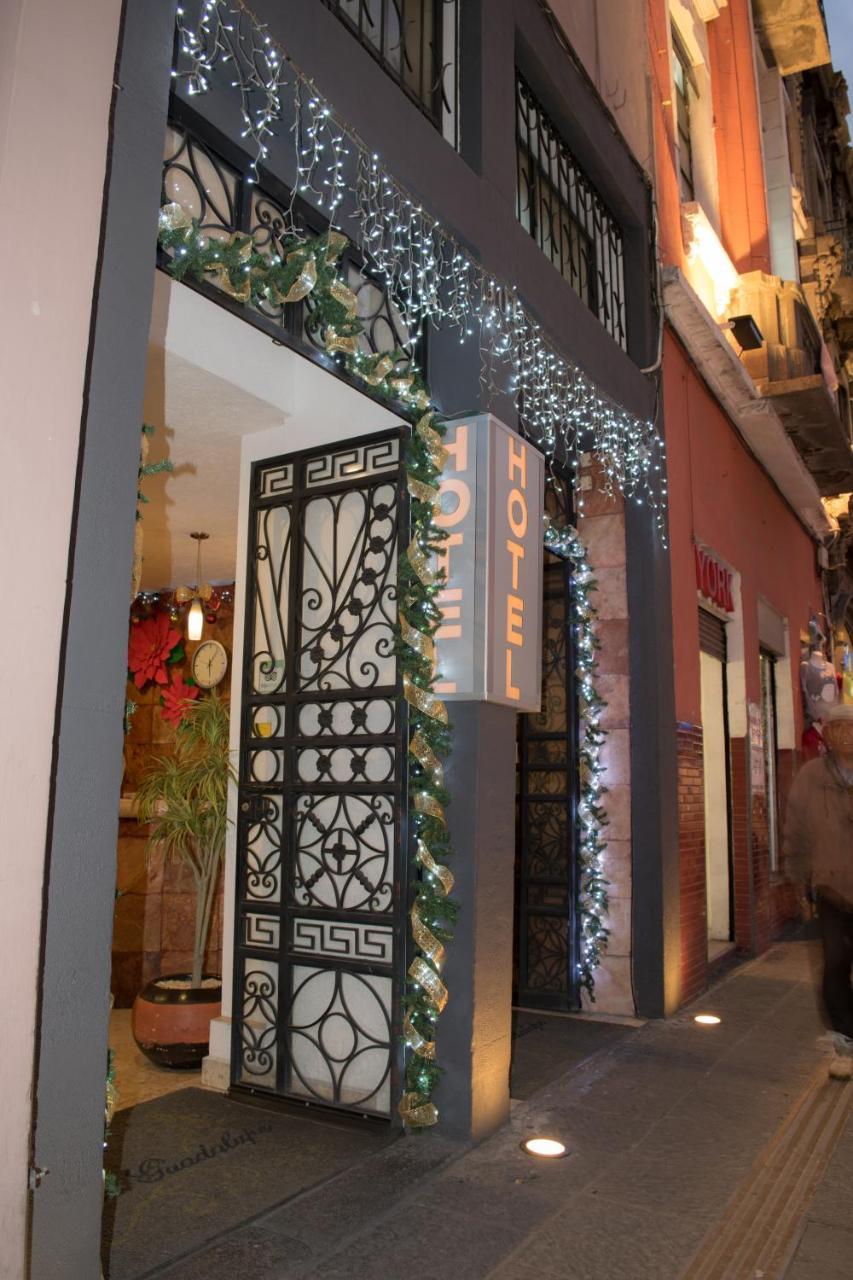 Hotel Posada Guadalupe ปวยบลา ภายนอก รูปภาพ